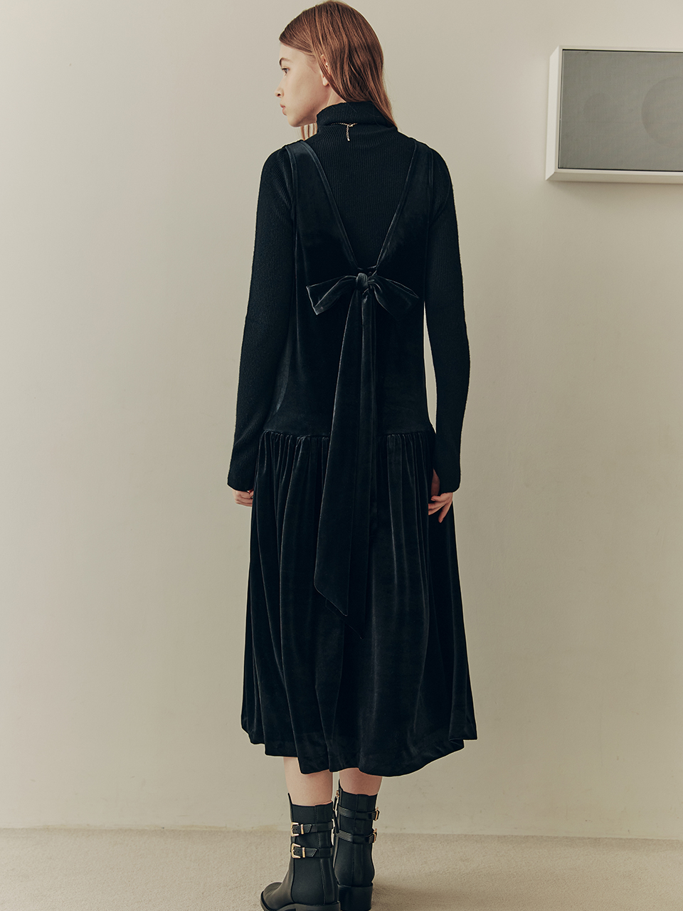 벨벳 리본 포인트 드레스 / 블랙