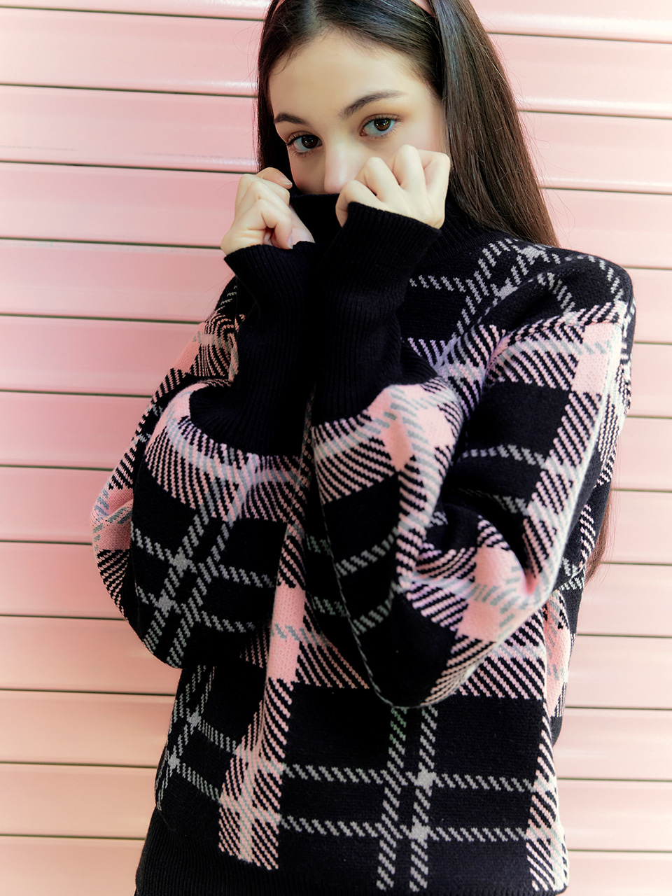 [♡단하루특가♡][위클리신지윤 착용][2/2예약배송]체크 니트 스웨터 / 핑크